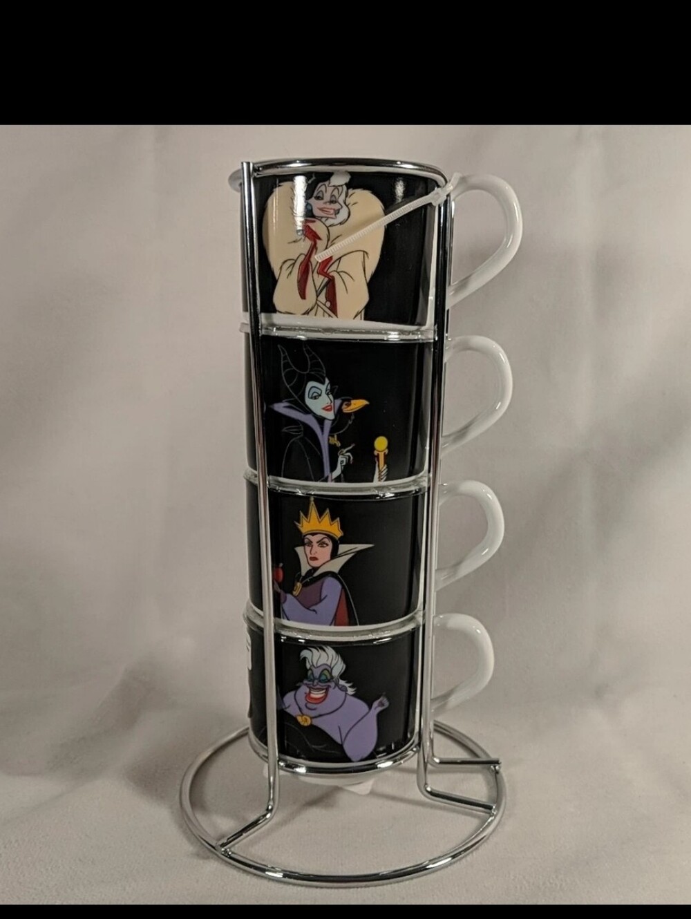 New Disney Villains 4-Piece Stackable Mug Set with Chrome Metal Stand – Cruella
